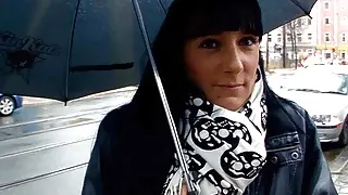 Eine Mutti in Leder Leggings angesprochen und einfach mitgenommen
